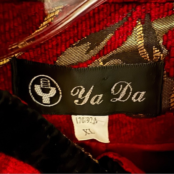 Rare Find! YA-DA Red & Gold Brocade Jacket Velvet Trim Toggle Coat 44 (L/XL) - Picture 10 of 10